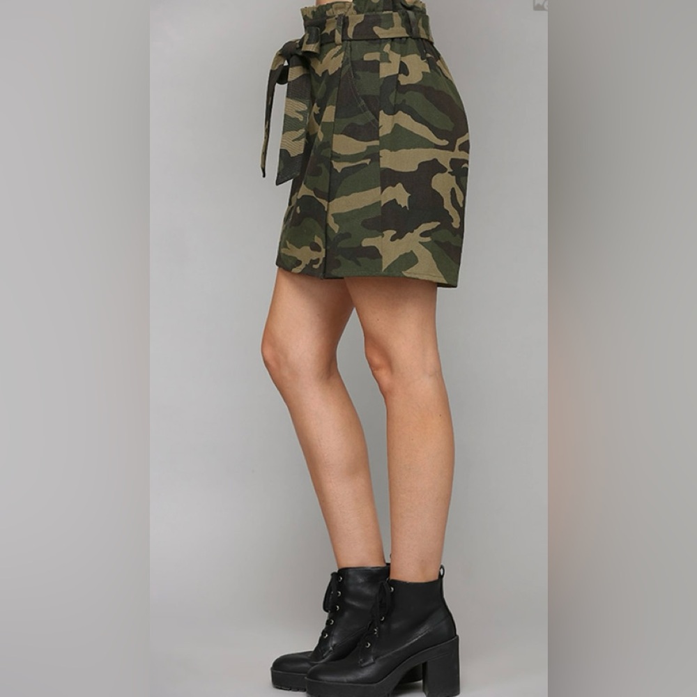 Camo Denim and Front Double Skort with Self Tie - Picture 4 of 5